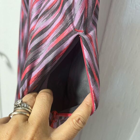 The North Face W Exposure activewear dress with built in bra size small - Picture 5 of 8